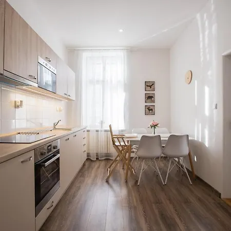 Family Apartment Ostrava Exterior foto