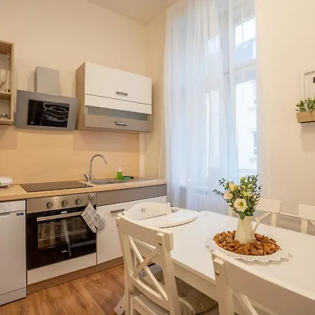 Family Apartment Ostrava Exterior foto