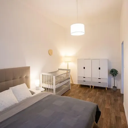 Family Apartment Ostrava Exterior foto