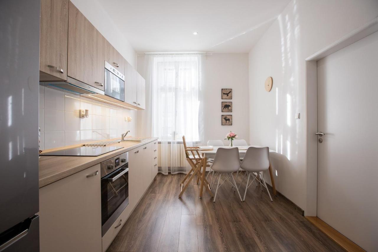 Apartment Family *